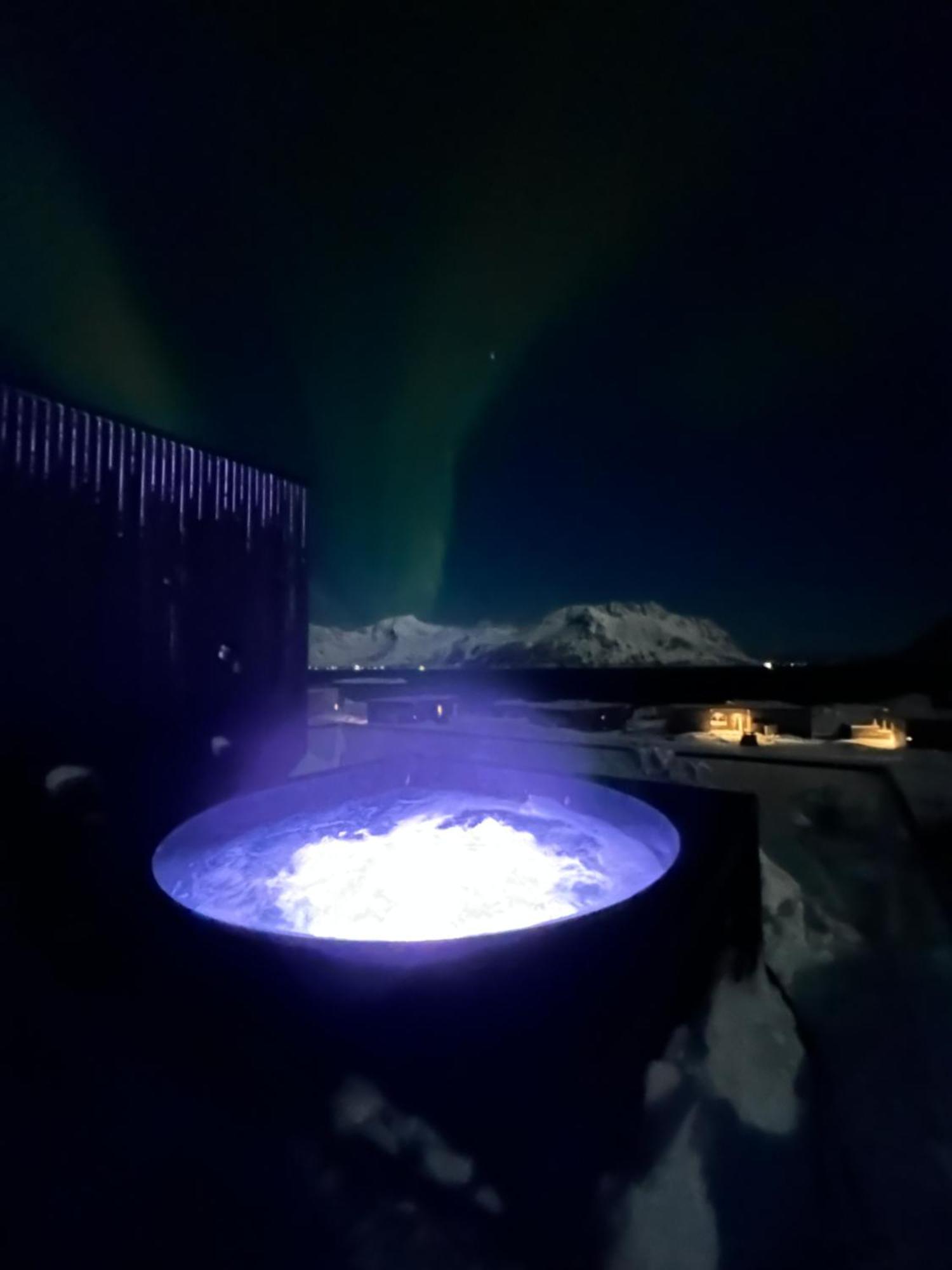 Hoda Cabin - Luxury Lodge With Jacuzzi And Sauna Lyngvaeret Екстер'єр фото